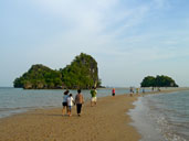 อุทยานแห่งชาติหาดนพรัตน์ธารา อ.เมือง จ.กระบี่ 